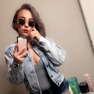 Meet your Posher, Alyssa